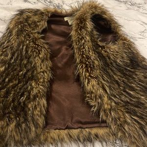Fake fur vest